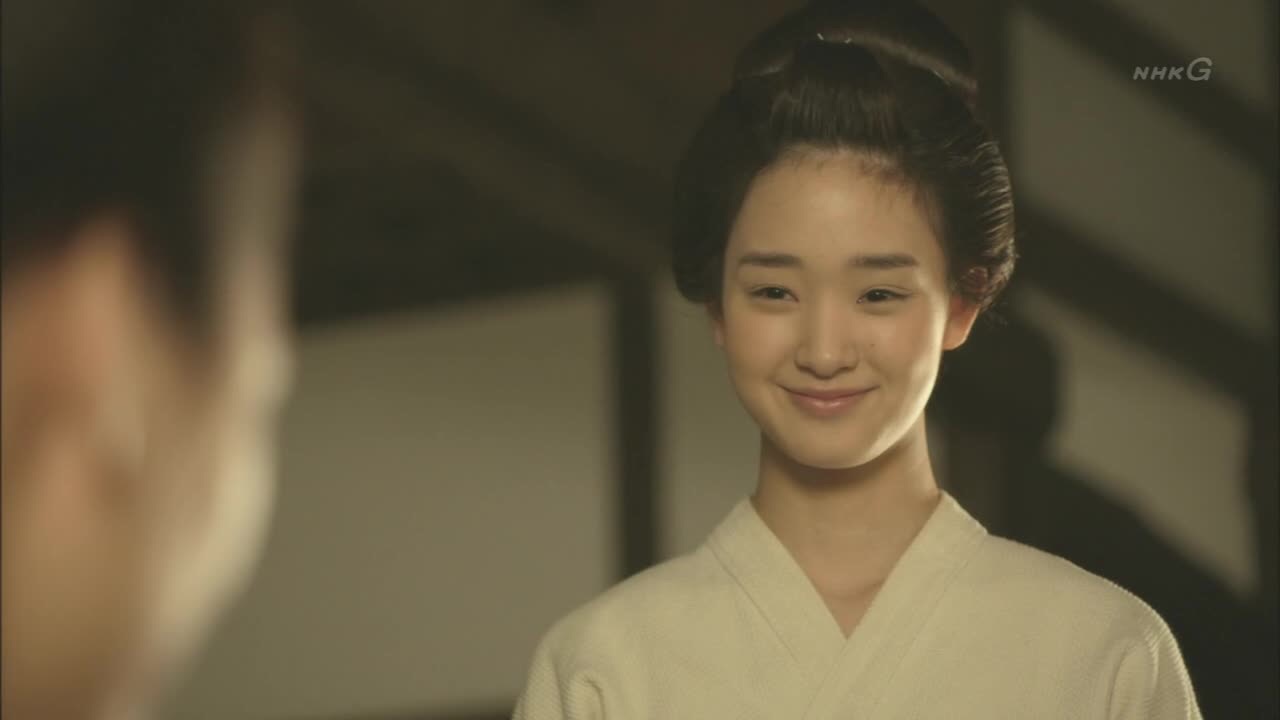 芸能人のすっぴん写真、どう思いますか？