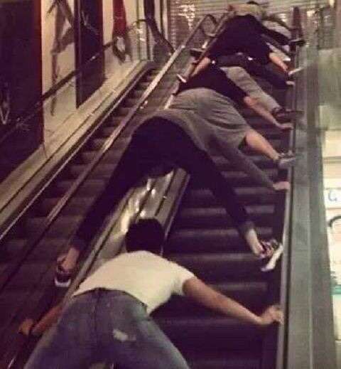エスカレーターすぐに乗れますか？
