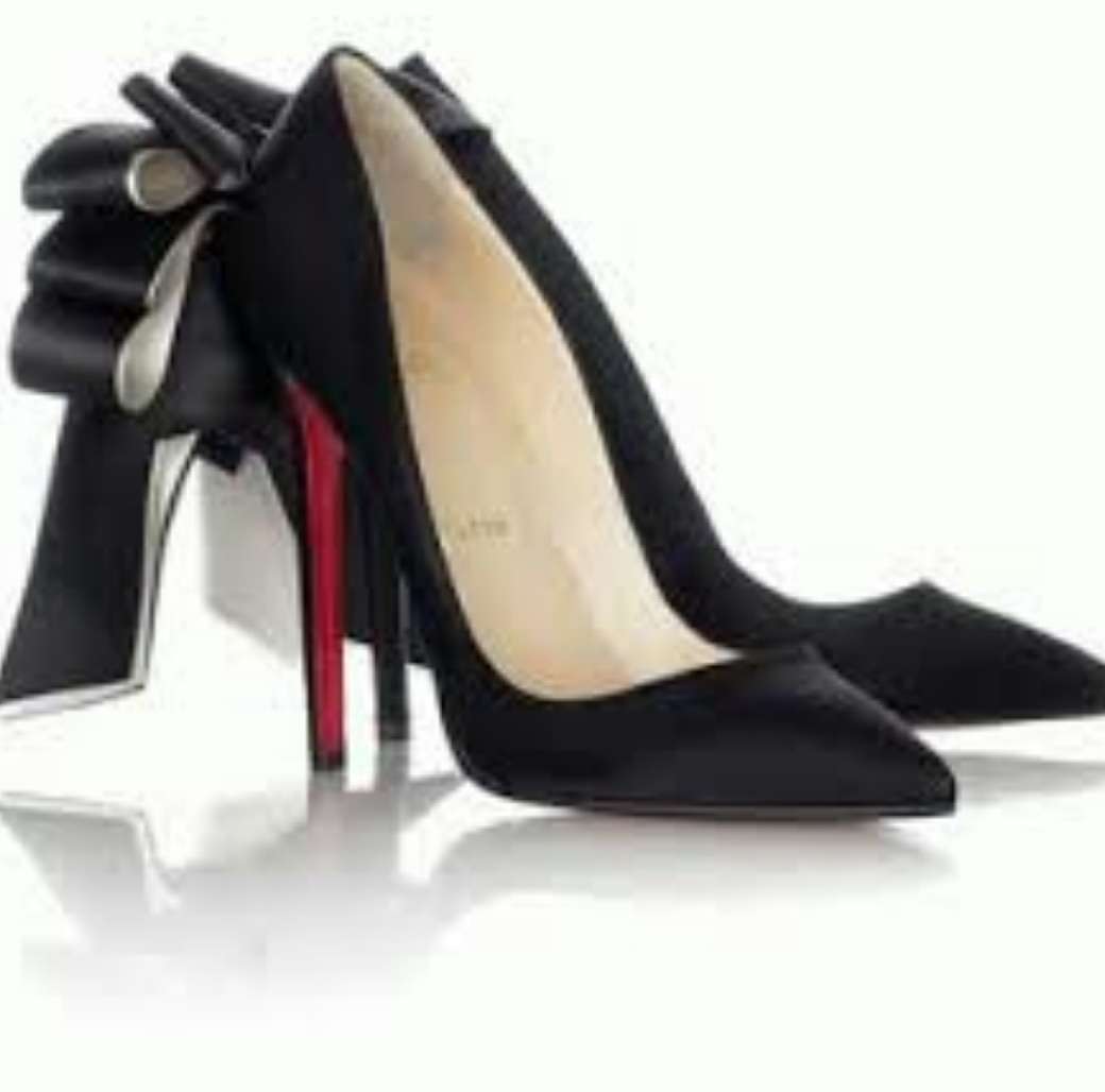 パンプスのヒールの高さ