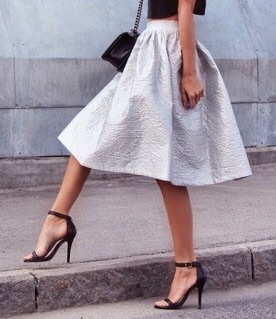 パンプスのヒールの高さ