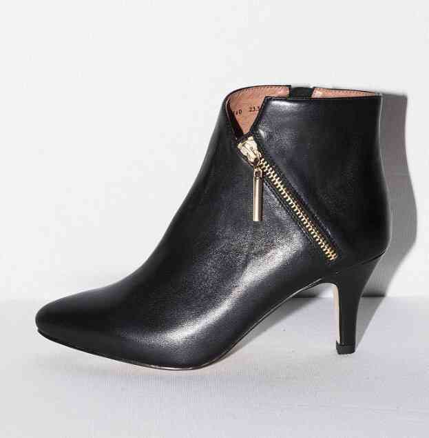 【オシャレは足元から】秋冬買いたい靴サンダル