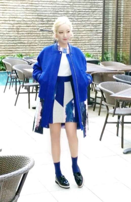 ざわちん、秋元才加メイクに挑戦。痩せて「シックスパック狙います！」