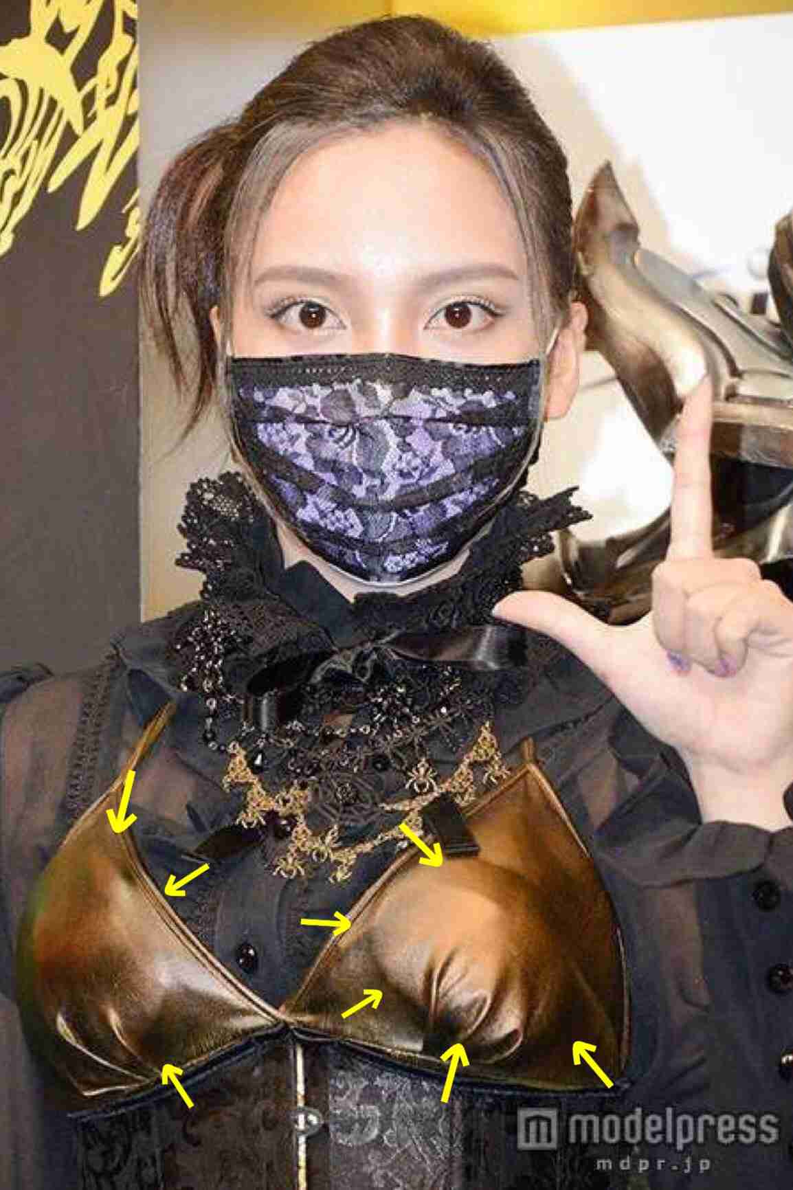 ざわちん、秋元才加メイクに挑戦。痩せて「シックスパック狙います！」