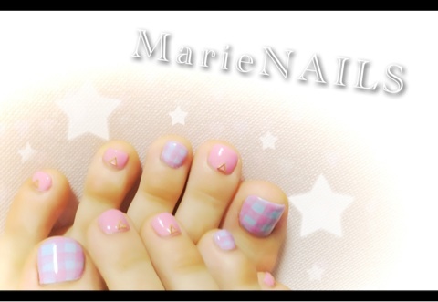 ペディキュアでセルフアートしてる人！