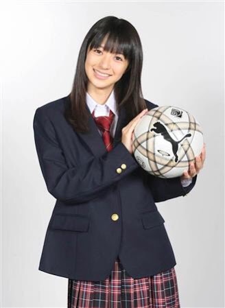 夏の制服姿の芸能人画像を貼っていこう!!
