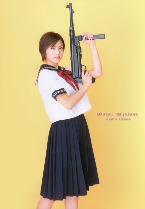 夏の制服姿の芸能人画像を貼っていこう!!