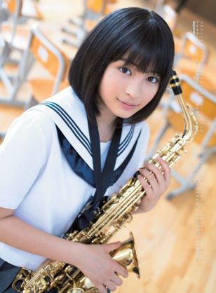 夏の制服姿の芸能人画像を貼っていこう!!
