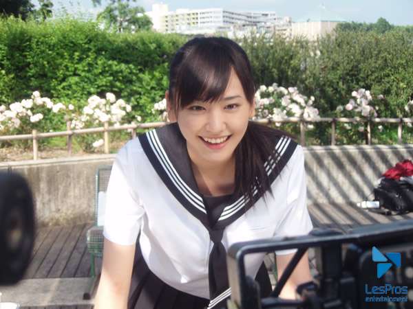 夏の制服姿の芸能人画像を貼っていこう!!