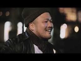 コテハンを有名人にして、ブレないコメントをするトピ