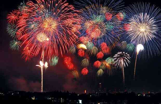 コテハンを有名人にして、ブレないコメントをするトピ