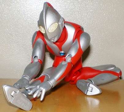 コテハンを有名人にして、ブレないコメントをするトピ