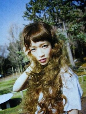 くせ毛を生かした髪型