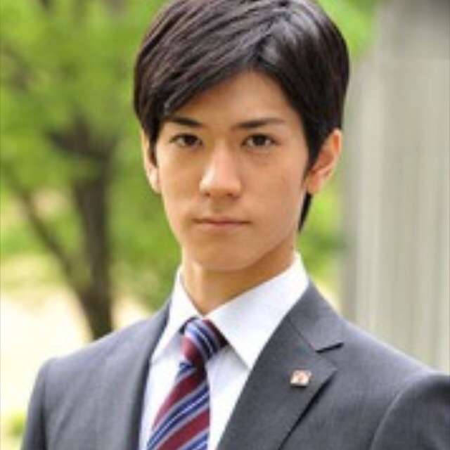 このアイドル、カッコイイ？カッコよくない？