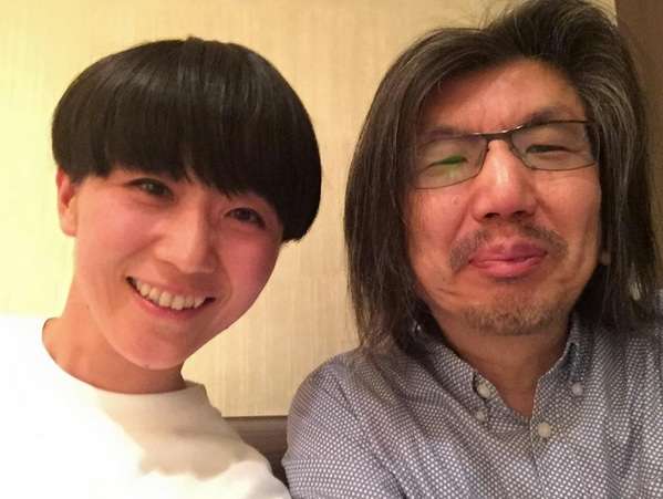 佐野研二郎氏擁護のデザイナーたちがネットで人気の「扇」デザイン案をボロクソに「汚い」「どこがいいの」
