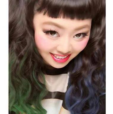 芸能人のプリクラを貼るトピ
