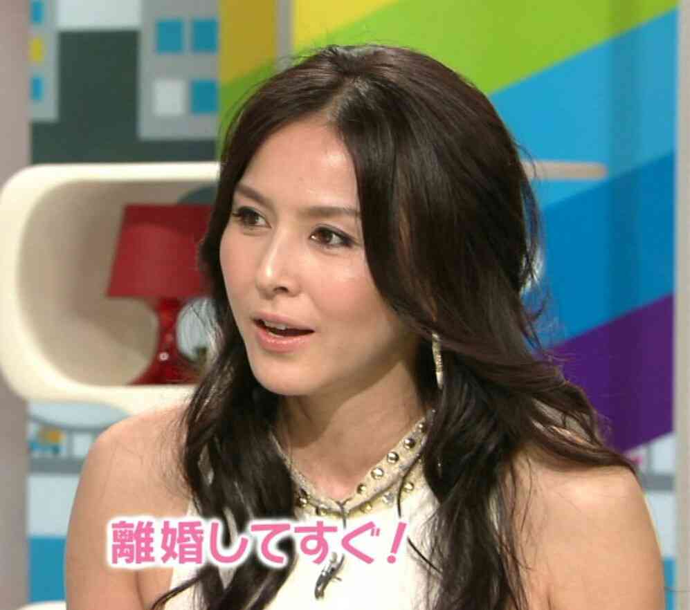浜崎あゆみが投稿した“湯上がり姿”にファンが戸惑い「これはあゆだよね？」