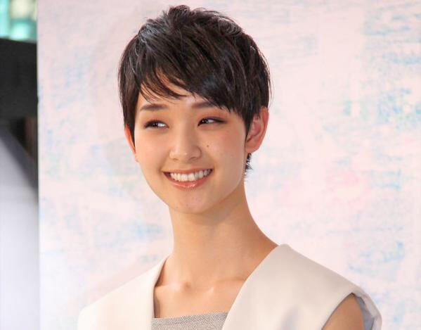 黒髪に似合う髪型