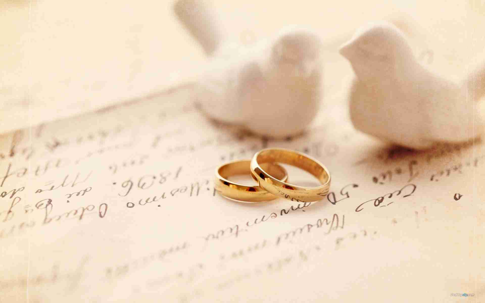結婚して幸せな人