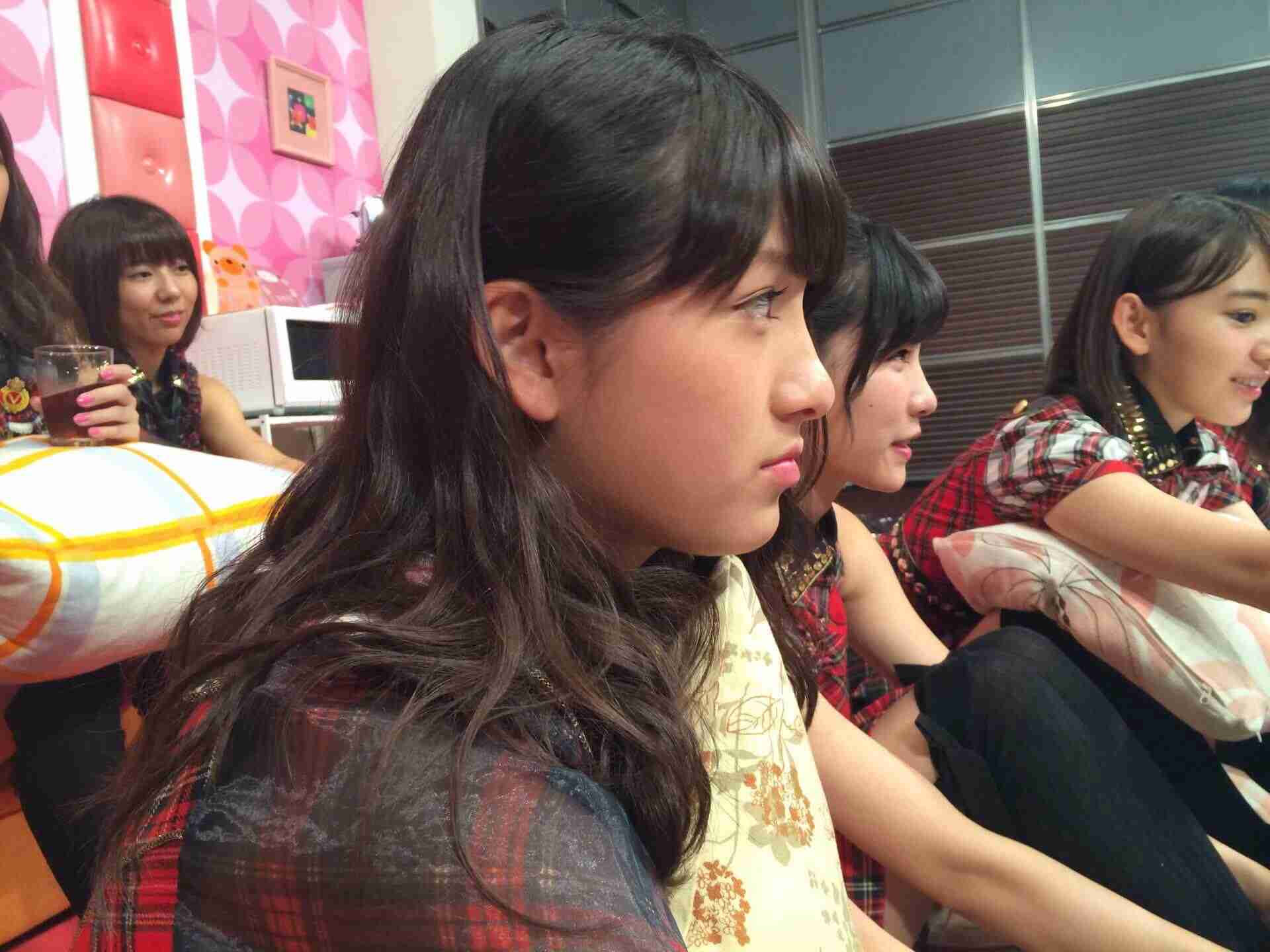 HKT48指原莉乃が衝撃告白、AKB グループの衣装は着回しだからにおう! 何10人もが洗濯せず回し着