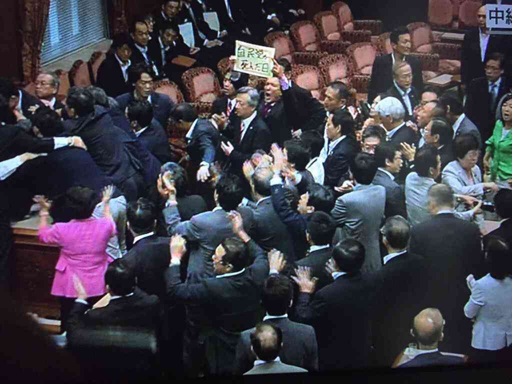 【速報】安保法案 参院特別委で可決