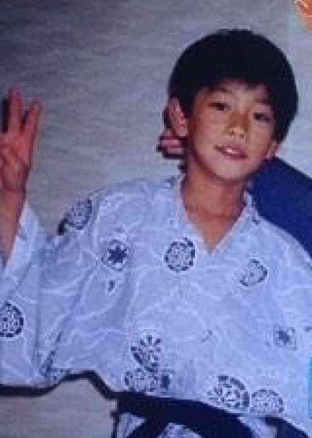 芸能人の昔の写真を見て、誰かわかったら＋を押すトピ