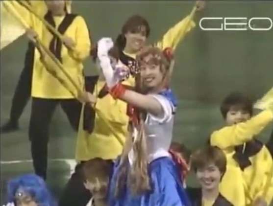 芸能人の昔の写真を見て、誰かわかったら＋を押すトピ