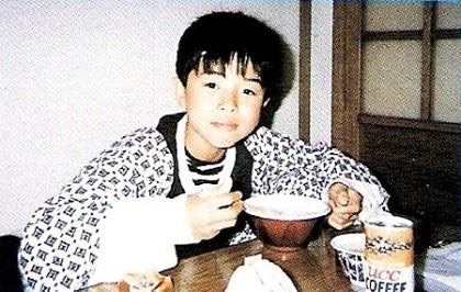 芸能人の昔の写真を見て、誰かわかったら＋を押すトピ