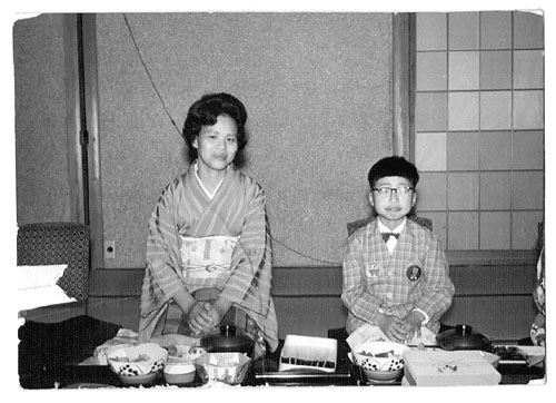 芸能人の昔の写真を見て、誰かわかったら＋を押すトピ