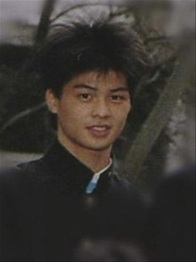 芸能人の昔の写真を見て、誰かわかったら＋を押すトピ