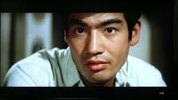 芸能人の昔の写真を見て、誰かわかったら＋を押すトピ