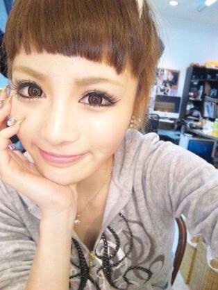 小悪魔agehaモデル・一条ありさ  　浜崎あゆみ目指し整形、キャバクラで1億円稼いだと語る