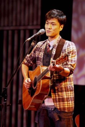 歌詞の「君」を「蝉」に変えて夏の終わりを感じるトピ