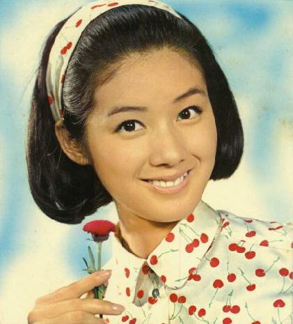 現在40歳以上の女優さんの、一番綺麗だった頃の写真