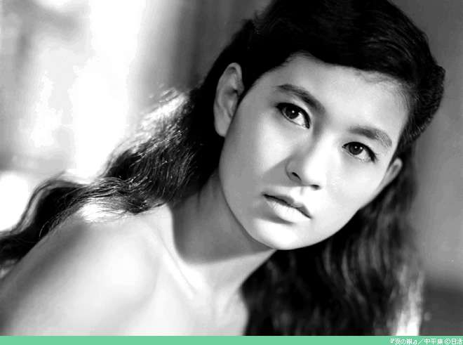 現在40歳以上の女優さんの、一番綺麗だった頃の写真