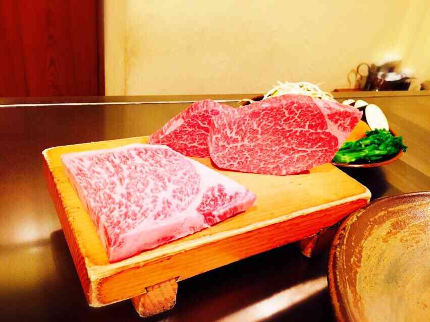 データフォルダにあるお気に入りの食べ物の写真はありますか?