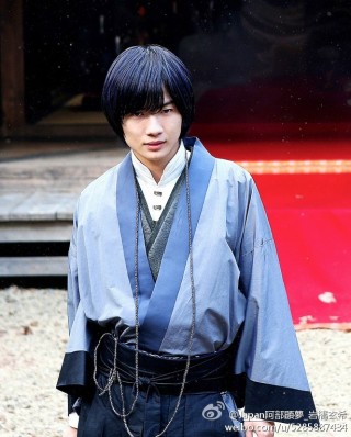 この俳優のこの衣装姿が好きw