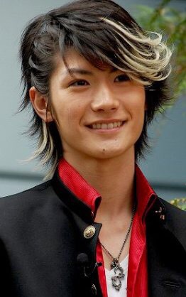 この俳優のこの衣装姿が好きw
