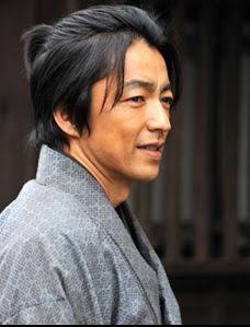 この俳優のこの衣装姿が好きw