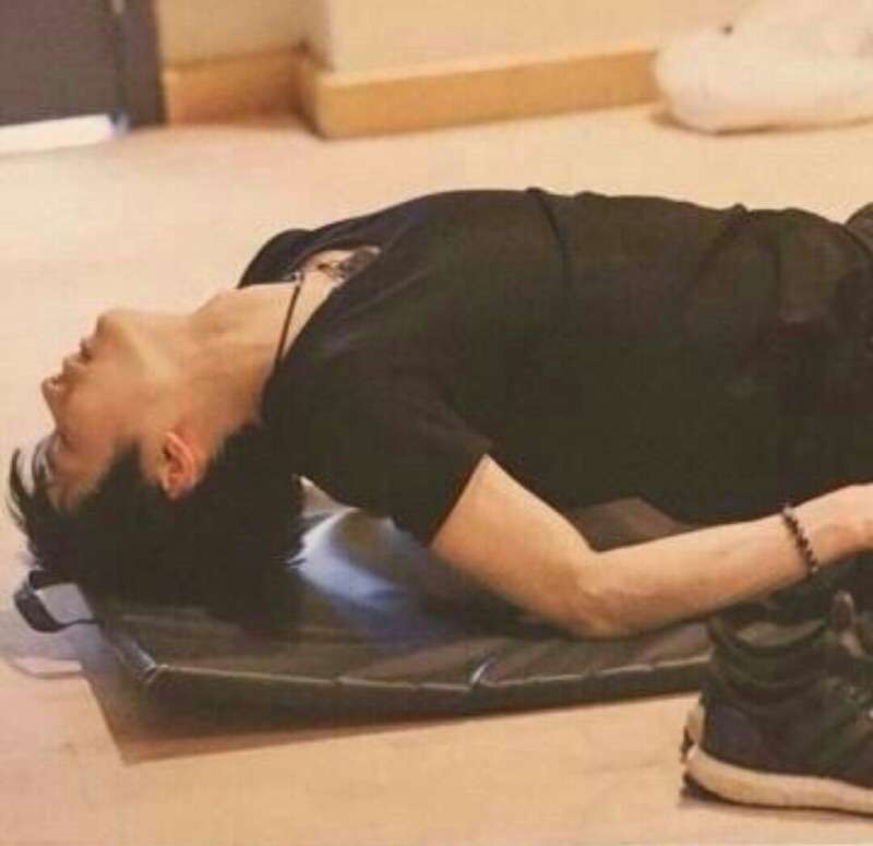 ピラティスやってる人！