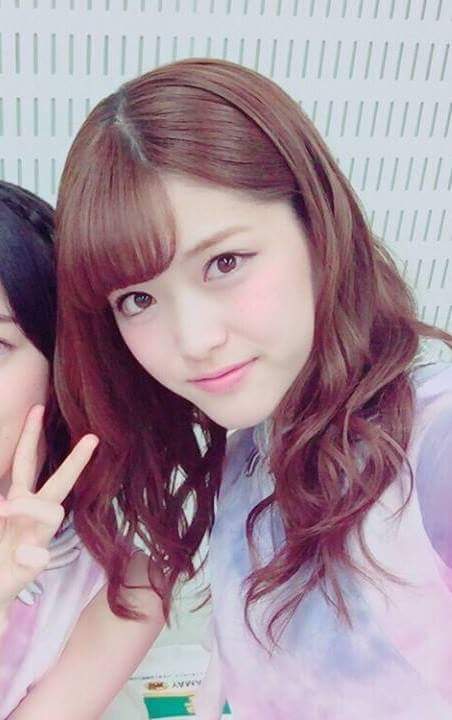 乃木坂46白石麻衣、幼少期の姿に「既に可愛い」「美人のルーツ」の声