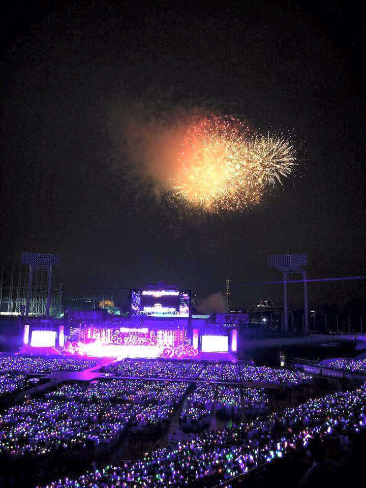 乃木坂46白石麻衣、幼少期の姿に「既に可愛い」「美人のルーツ」の声