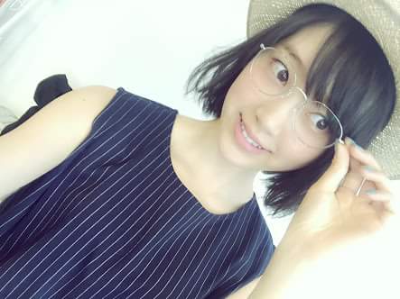 乃木坂46白石麻衣、幼少期の姿に「既に可愛い」「美人のルーツ」の声