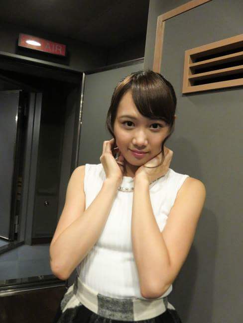 乃木坂46白石麻衣、幼少期の姿に「既に可愛い」「美人のルーツ」の声