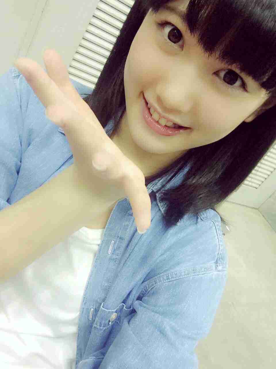 乃木坂46白石麻衣、幼少期の姿に「既に可愛い」「美人のルーツ」の声