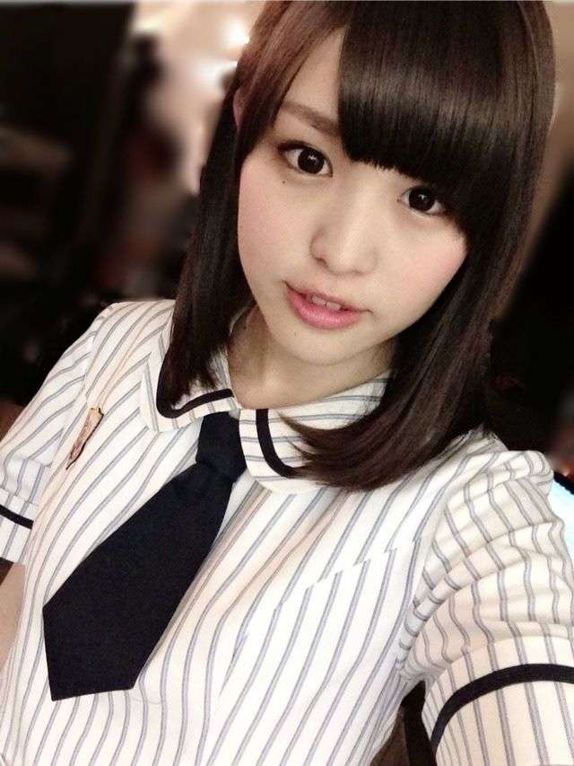 乃木坂46白石麻衣、幼少期の姿に「既に可愛い」「美人のルーツ」の声