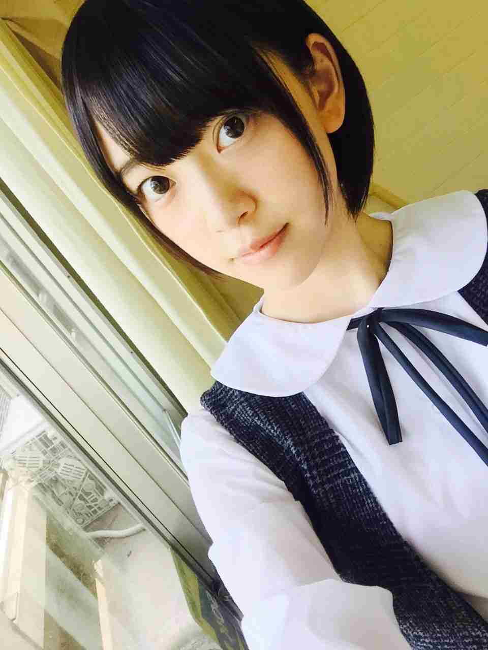 乃木坂46白石麻衣、幼少期の姿に「既に可愛い」「美人のルーツ」の声