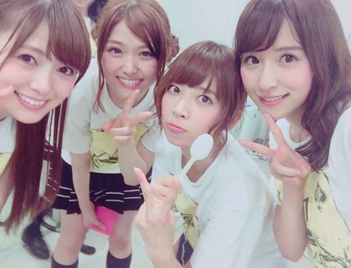 乃木坂46白石麻衣、幼少期の姿に「既に可愛い」「美人のルーツ」の声