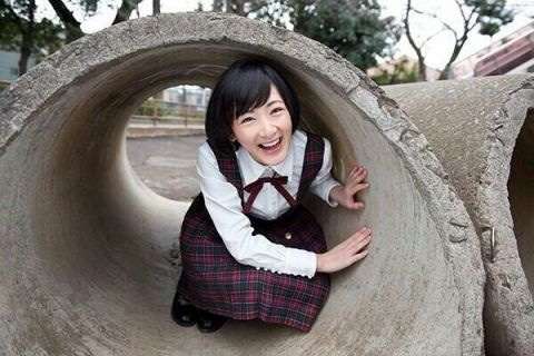 乃木坂46白石麻衣、幼少期の姿に「既に可愛い」「美人のルーツ」の声