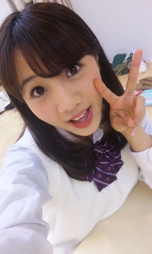 乃木坂46白石麻衣、幼少期の姿に「既に可愛い」「美人のルーツ」の声