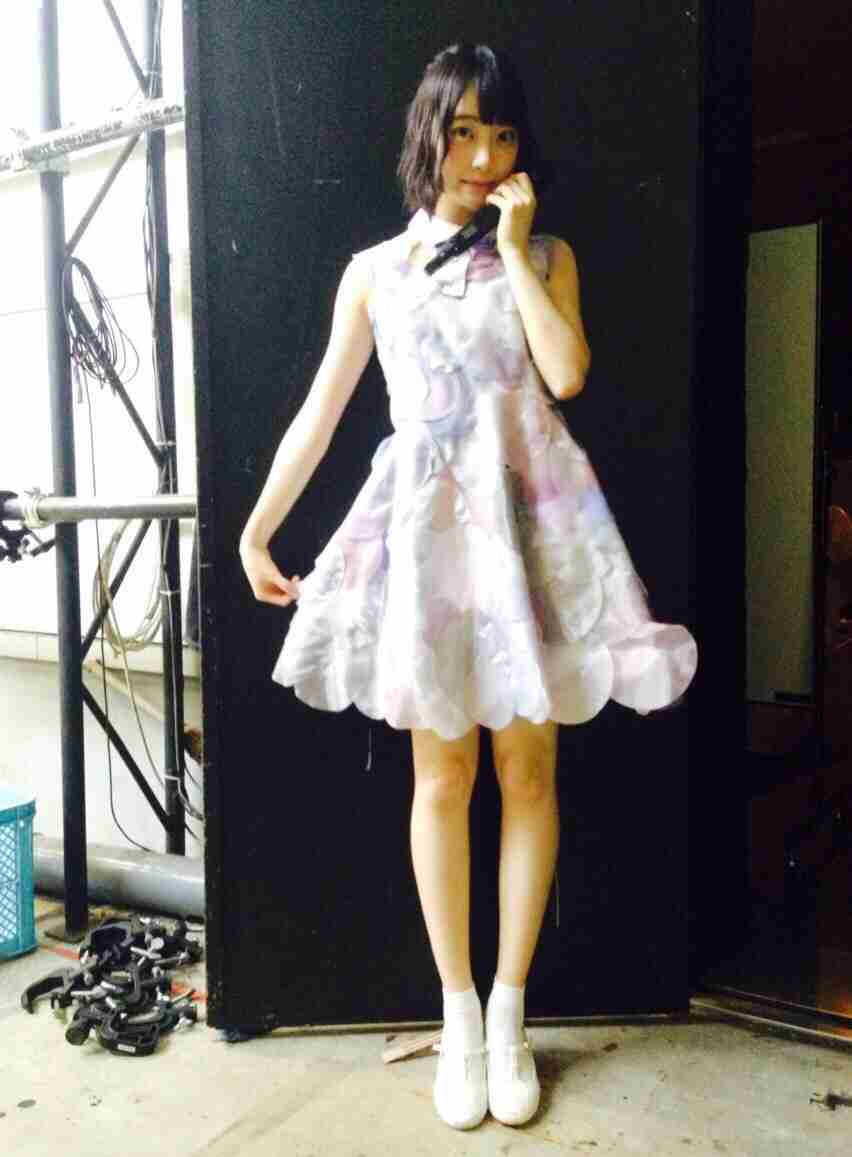 乃木坂46白石麻衣、幼少期の姿に「既に可愛い」「美人のルーツ」の声